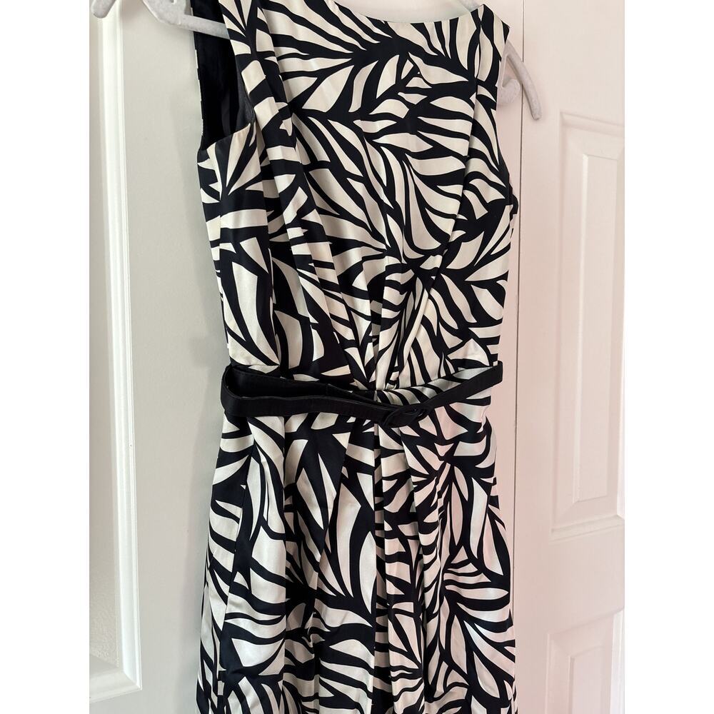Maggy London Black White Leaf Print Silk Dress 2 - Picture 4 of 9